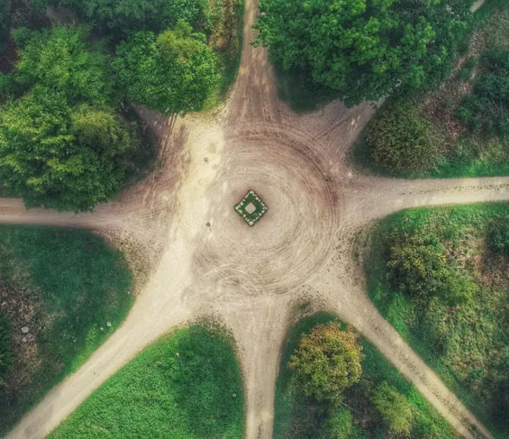 Tag lokaltoget og udforsk de særlige oplevelser langs strækningen