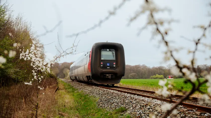 Lokaltog tester affaldssortering på Lollandsbanen