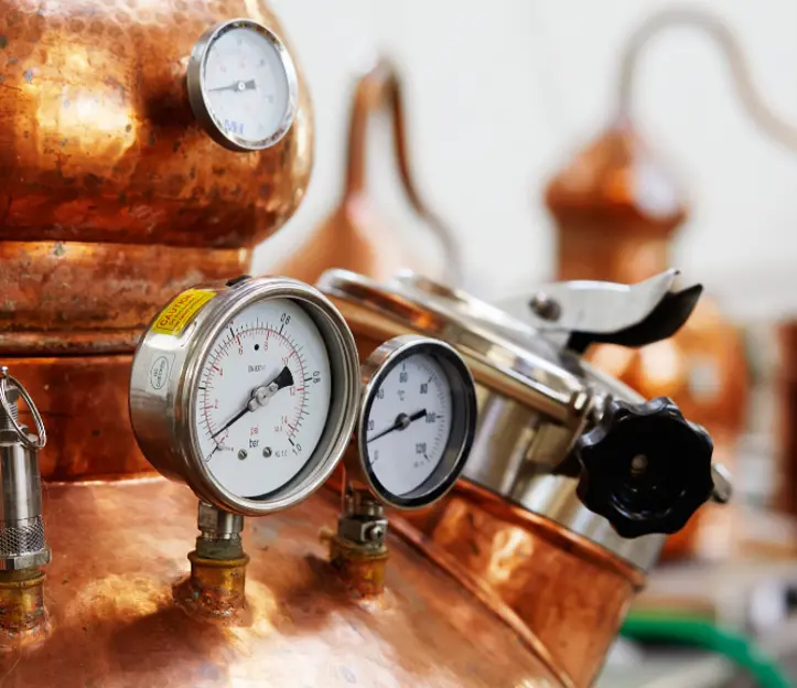 Tag lokaltoget og udforsk de særlige oplevelser langs strækningen