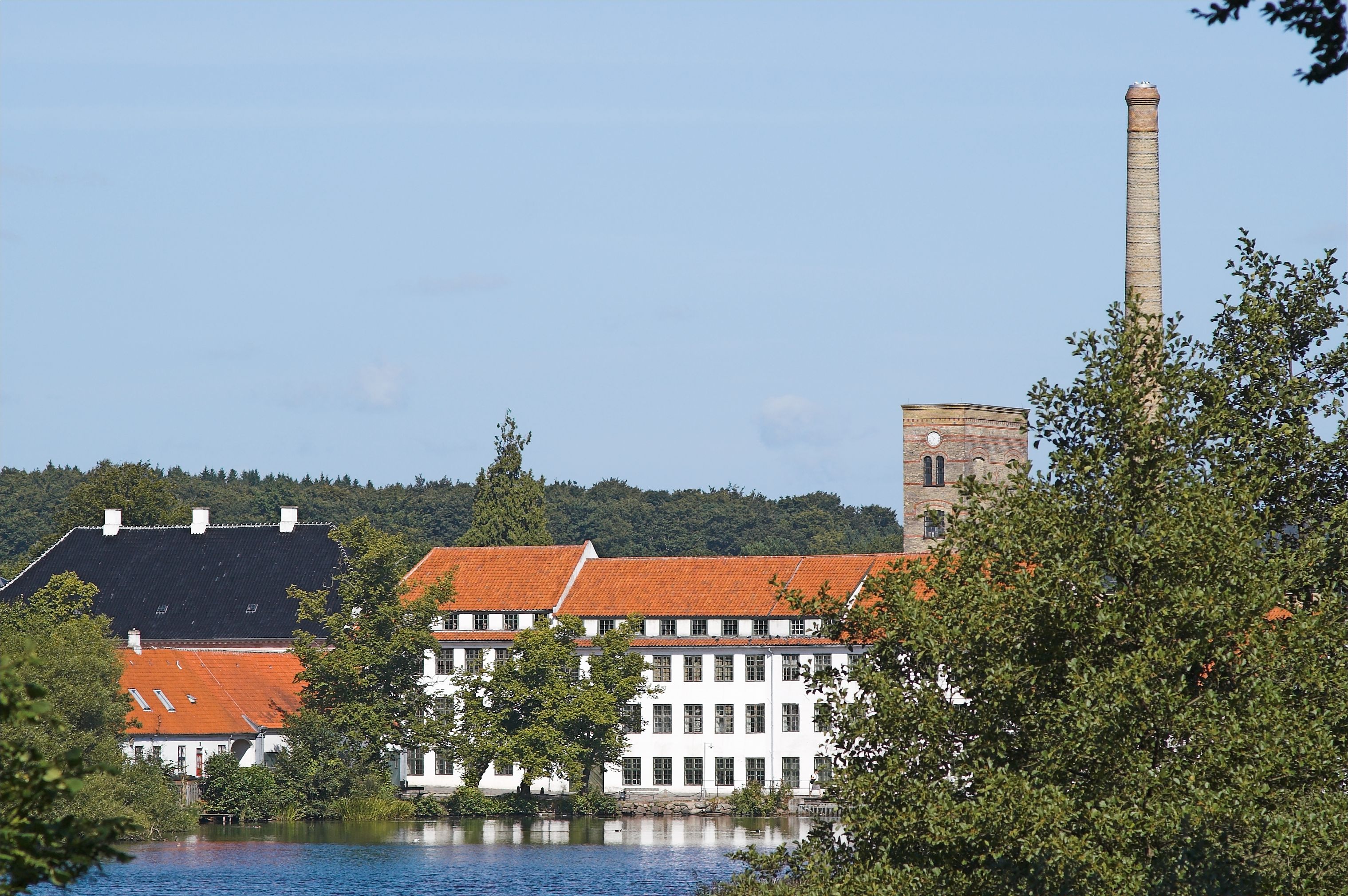 Tag lokaltoget og udforsk de særlige oplevelser langs strækningen